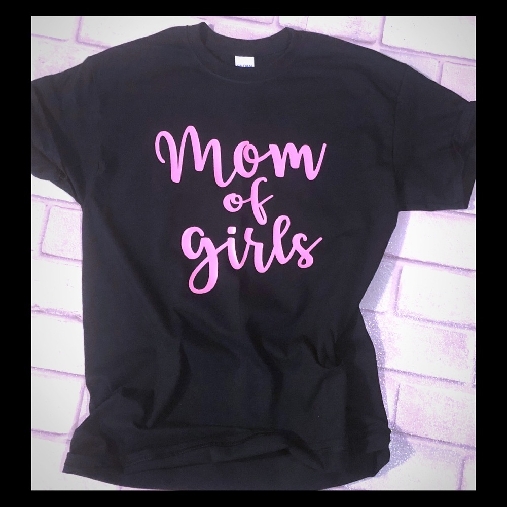 Girl Mom Tee 💕